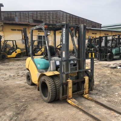 Xe nâng dầu 2.5 tấn Komatsu FD25C-15