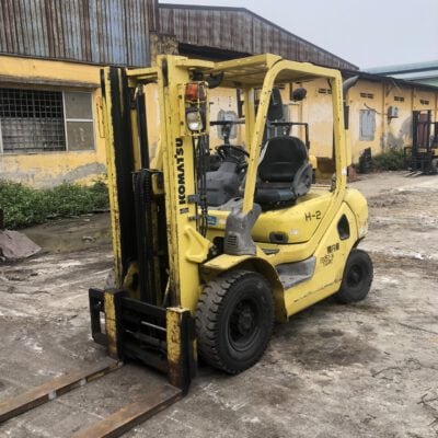 Xe nâng dầu 2.5 tấn Komatsu FD25T-16