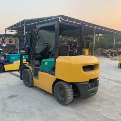 Xe nâng dầu 3.3 tấn Komatsu FD33NT-8
