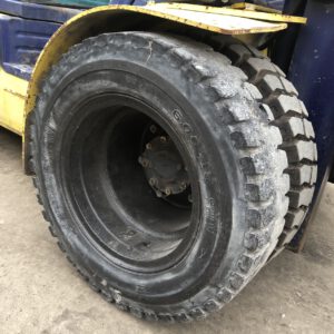 Xe nâng dầu 3 tấn Komatsu FD30T-12