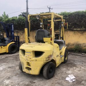 Xe nâng dầu 2.5 tấn Komatsu FD25T-16