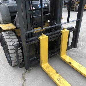 Xe nâng dầu 2.5 tấn Komatsu FD25T-17