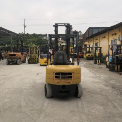 Xe nâng dầu 2.5 tấn Mitsubishi FD25D dịch giá, số sàn