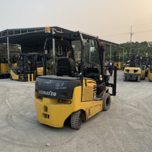 Xe nâng điện 2.5 tấn bình khô sạc nhanh Komatsu FE25-1