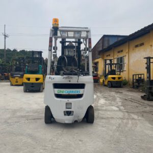 Xe nâng chạy xăng/gas 1.8 tấn Unicarriers EBT-P1F1