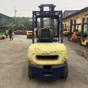 Xe nâng dầu 3 tấn Komatsu FD30T-12