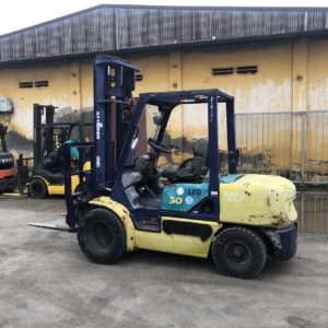 Xe nâng dầu 3 tấn Komatsu FD30T-12