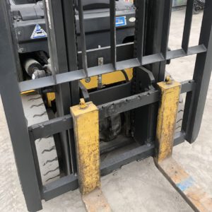 Xe nâng điện 3 tấn pin khô lithium Komatsu FE30-1