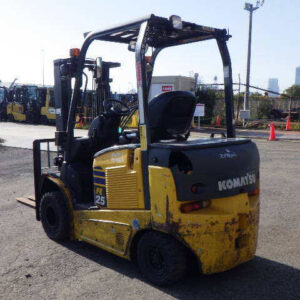 Xe nâng điện 2.5 tấn pin khô lithium Komatsu FE25-1