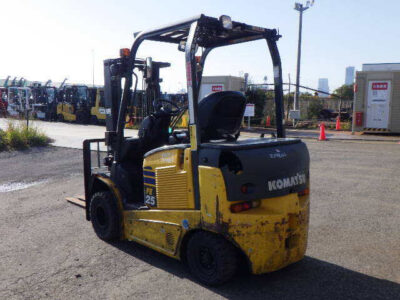 Xe nâng điện 2.5 tấn pin khô lithium Komatsu FE25-1