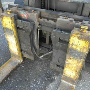 Xe nâng dầu 2.5 tấn Komatsu FD25C-15