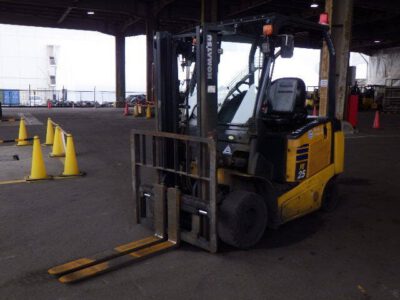 Xe nâng điện 2.5 tấn pin khô lithium Komatsu FE25-1 