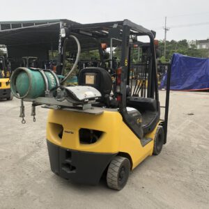 Xe nâng xăng 1.5 tấn Komatsu FG15T-21