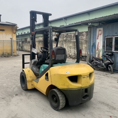 Xe nâng dầu 3 tấn Komatsu FD30T-16