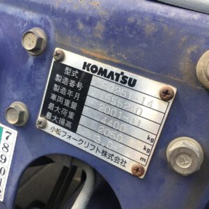 Xe nâng dầu 2.5 tấn Komatsu FD25T-14