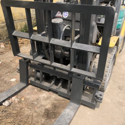 Xe nâng dầu 2.5 tấn Komatsu FD25W-15