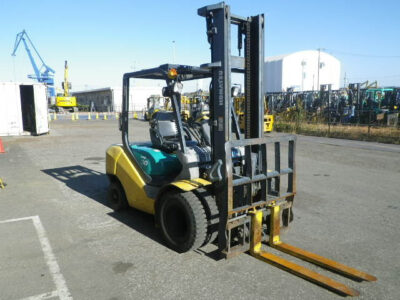 Xe nâng dầu 3 tấn Komatsu FD30HT-16