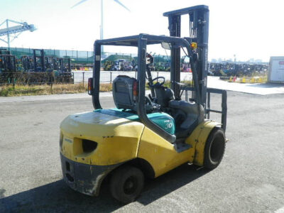 Xe nâng dầu 3 tấn Komatsu FD30HT-16