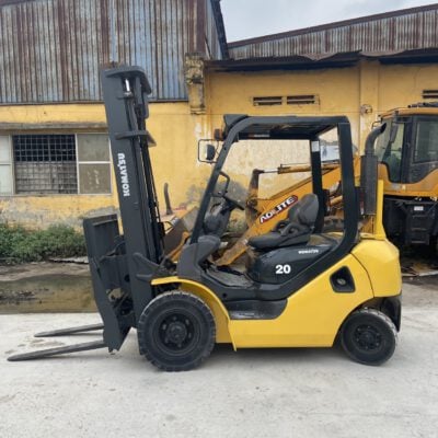 Xe nâng dầu 2 tấn Komatsu FD20T-17