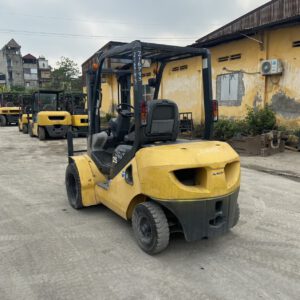 Xe nâng dầu 2,5 tấn Komatsu FD25C-17