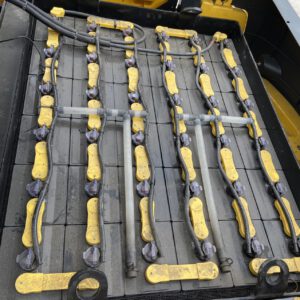 Xe nâng điện ngồi lái 2 tấn Komatsu FB20-12