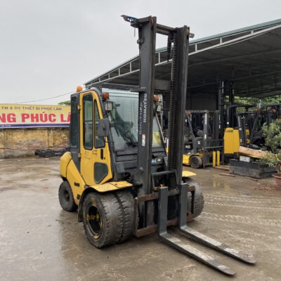 Xe nâng dầu 3 tấn Komatsu FD30HT-17