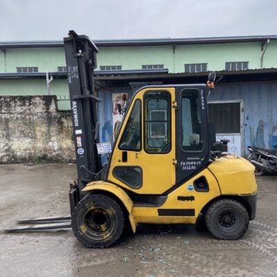 Xe nâng dầu 3 tấn Komatsu FD30HT-17